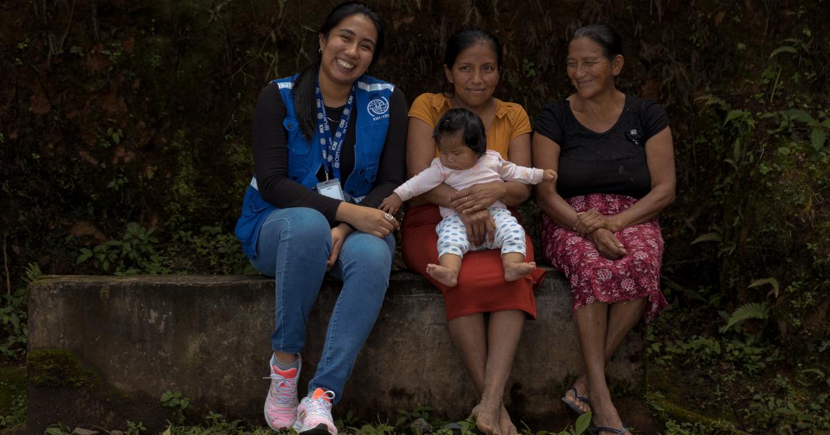 Una partera guatemalteca promueve el derecho a la identidad de los hijos de trabajadores migrantes en el sur de México