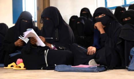 Displaced Yemeni Women and Girls Find Empowerment in Education
