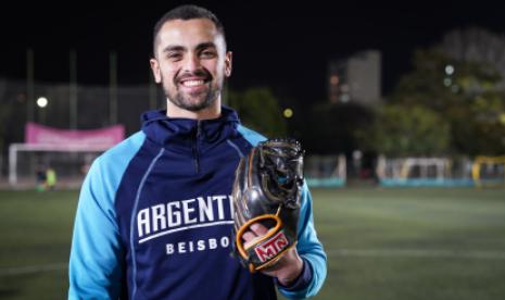 A Dream Come True in an Unlikely Place: A Venezuelan’s Journey to Argentina's National Baseball Team 