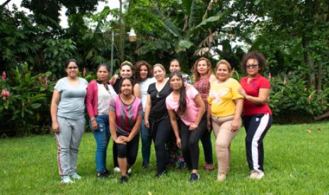 From Fear to Confidence: How Digital Skills Empower Women Returning to El Salvador