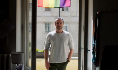 Ukraine’s LGBTIQ+ Community Seeks Hope in Poland 