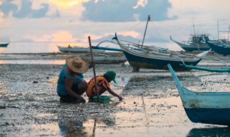 Moins de prises, moins d'argent : comment les changements climatiques affectent les pêcheurs aux Philippines