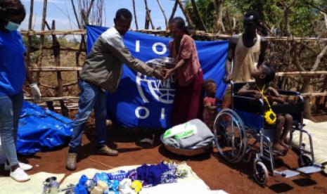 IOM Distributes Wheelchairs in Wollega, Ethiopia, for disabled, displaced persons